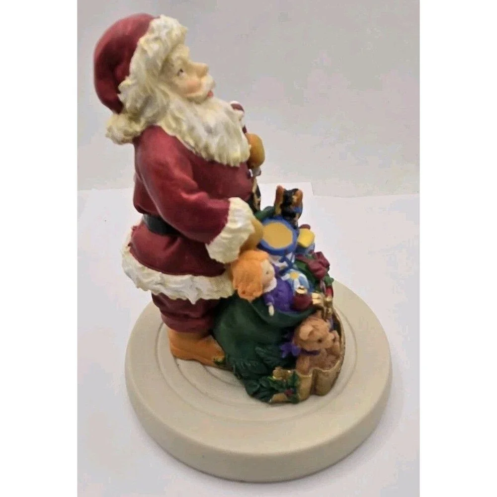 Ellies Kitchen Santa's of the World Set of 4 Sweden, Austria, Italy & USA No Box